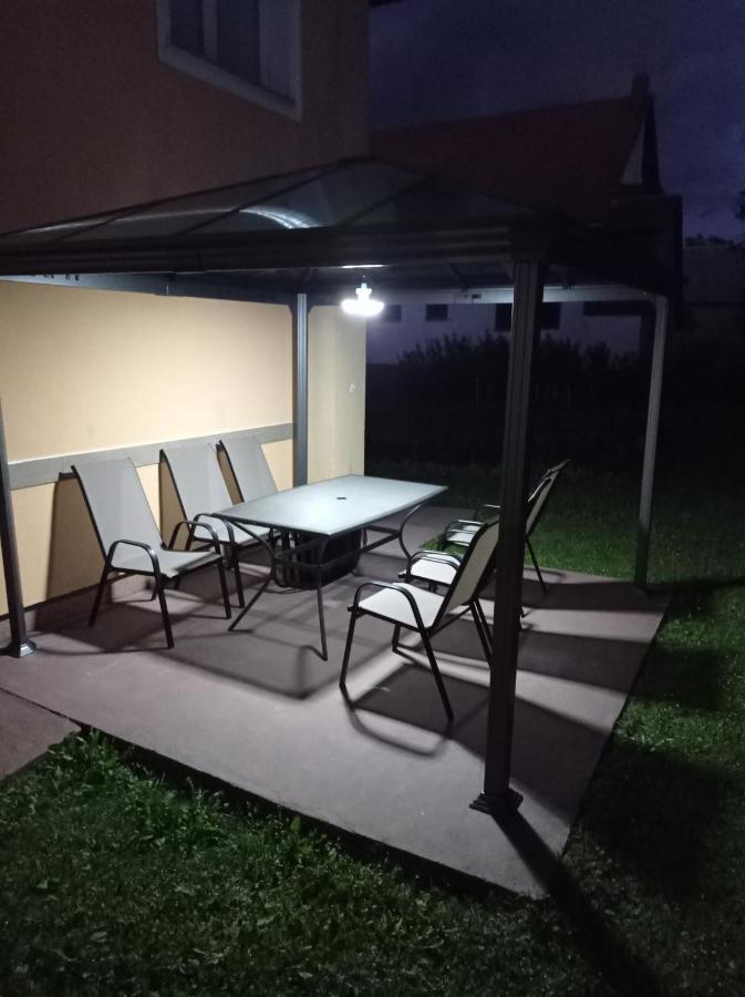 Guest House Toic Korenica Exterior photo